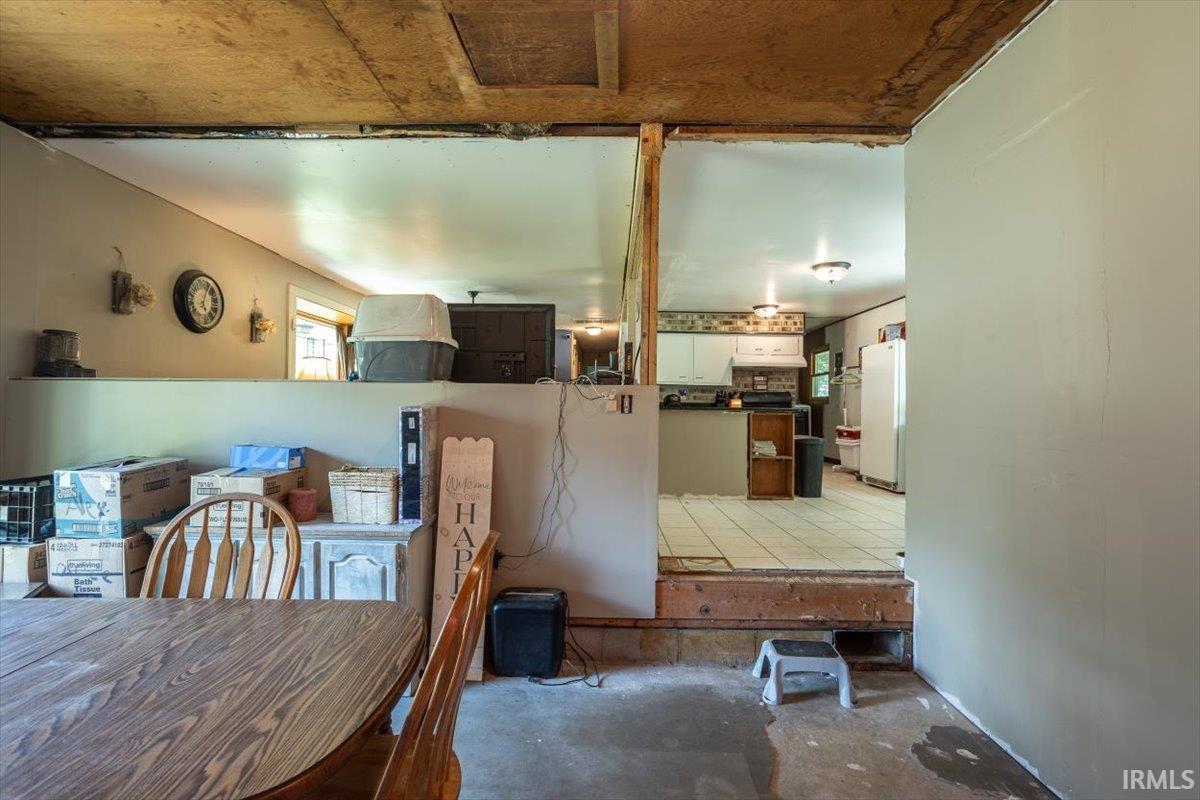 6943 Main St Point Westpoint, IN 47992 - Photo 10 of 27