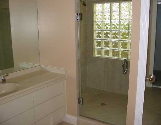 136 Rotunda Drive Jupiter, FL 33477 - Photo 9 of 12 Additional Photo