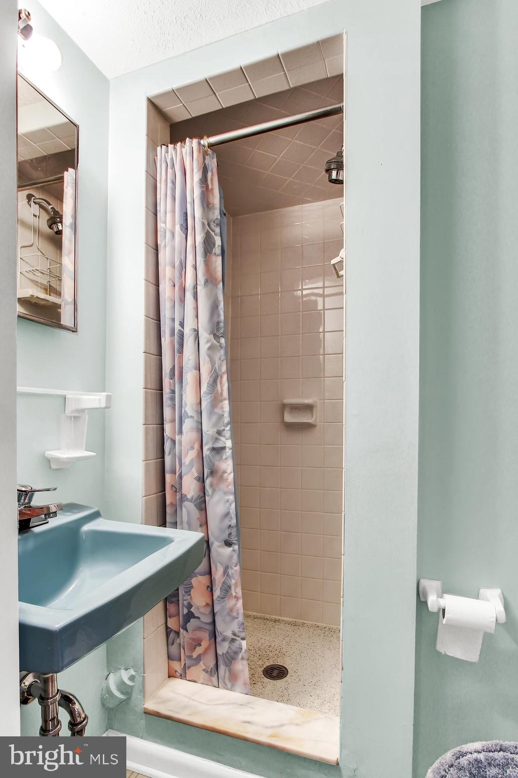 419 Pinehurst Road York, PA 17402 - Photo 20 of 27 Gallery Image 20