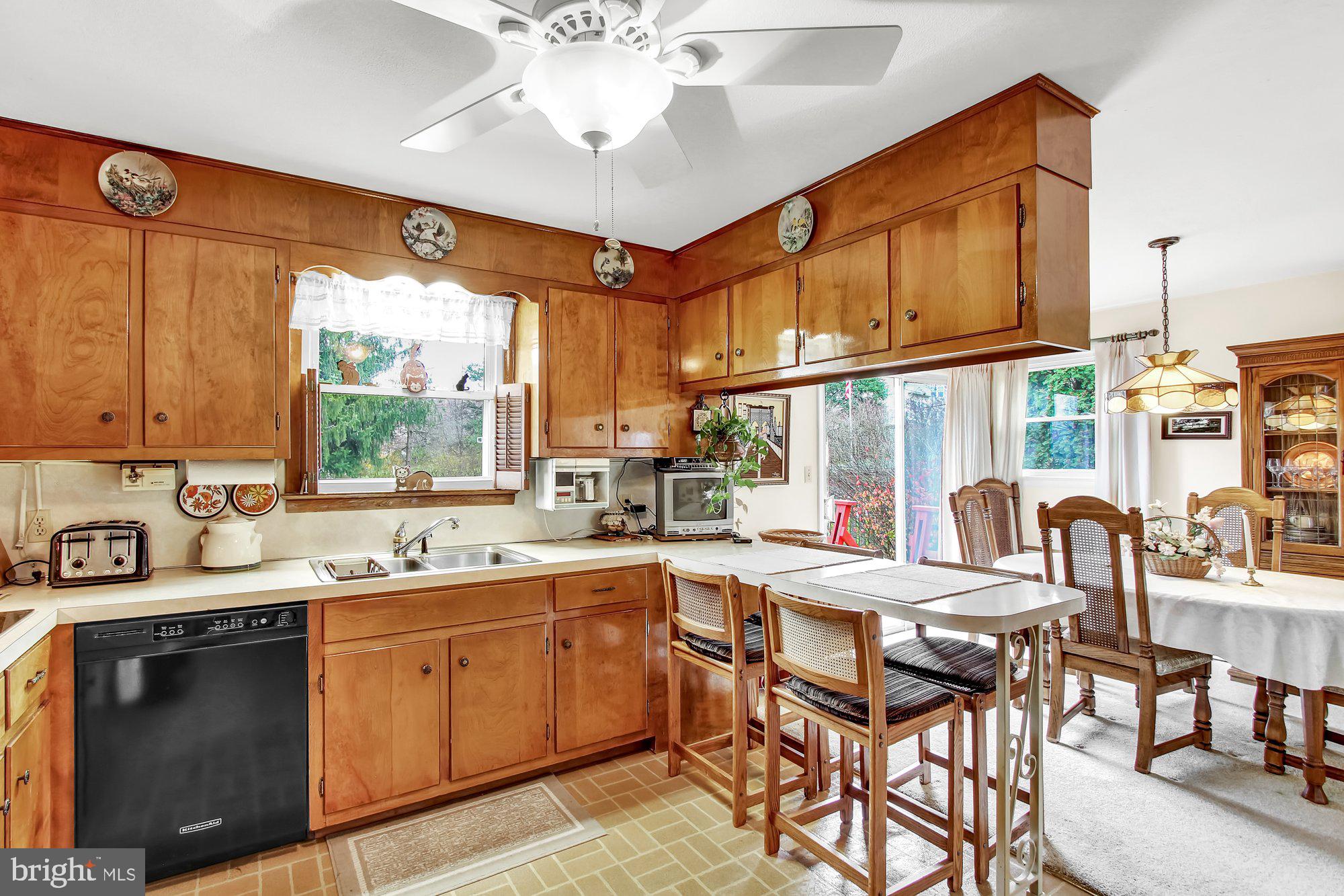 419 Pinehurst Road York, PA 17402 - Photo 7 of 27 Gallery Image 7
