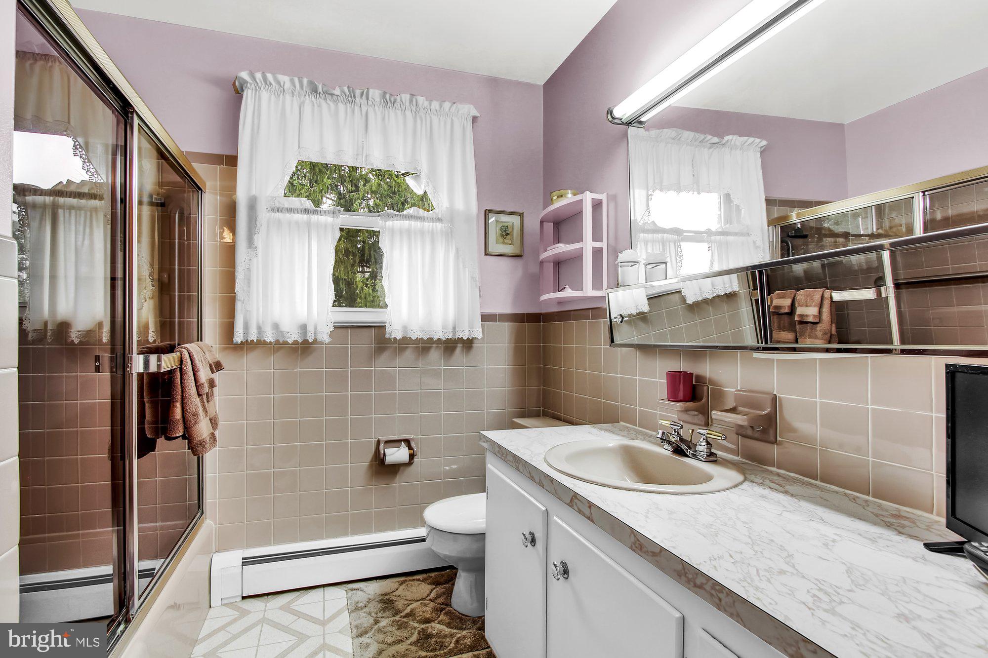 419 Pinehurst Road York, PA 17402 - Photo 9 of 27 Gallery Image 9