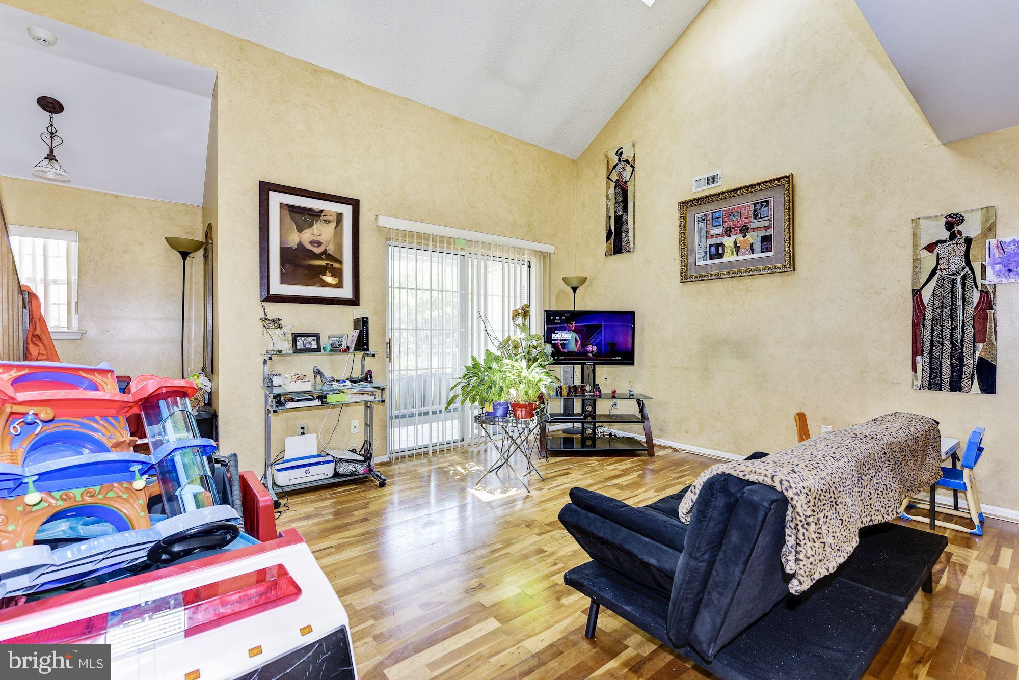 508 Wharton Road Mount Laurel, NJ 08054 - Photo 3 of 19
