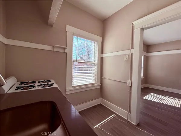 $1,495 | 406 Linden Avenue, Unit 5, Long Beach, CA 90802