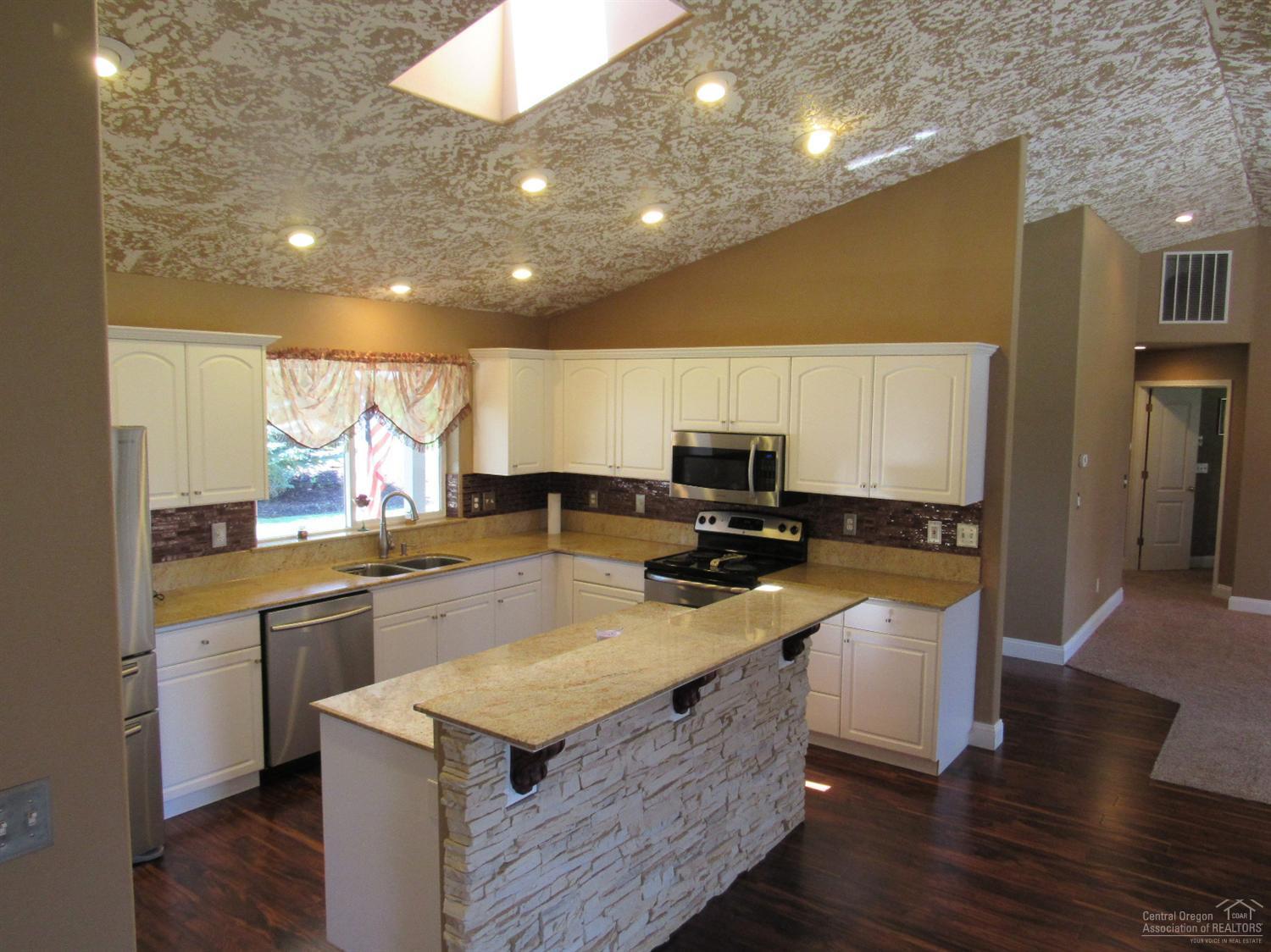 20754 South Loop Place Bend, OR 97703 - Photo 12 of 22 Additional Photo
