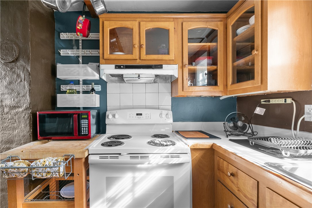 26 Perry Street, Unit 1 Newport, RI 02840 - Photo 23 of 27
