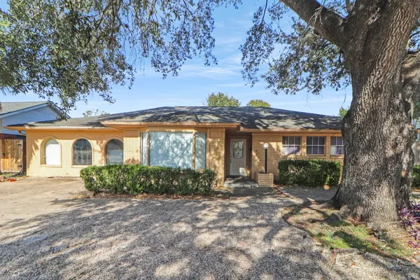 $3,000 | 5554 Beechnut Street, Houston, TX 77096