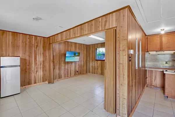 $3,000 | 5554 Beechnut Street, Houston, TX 77096