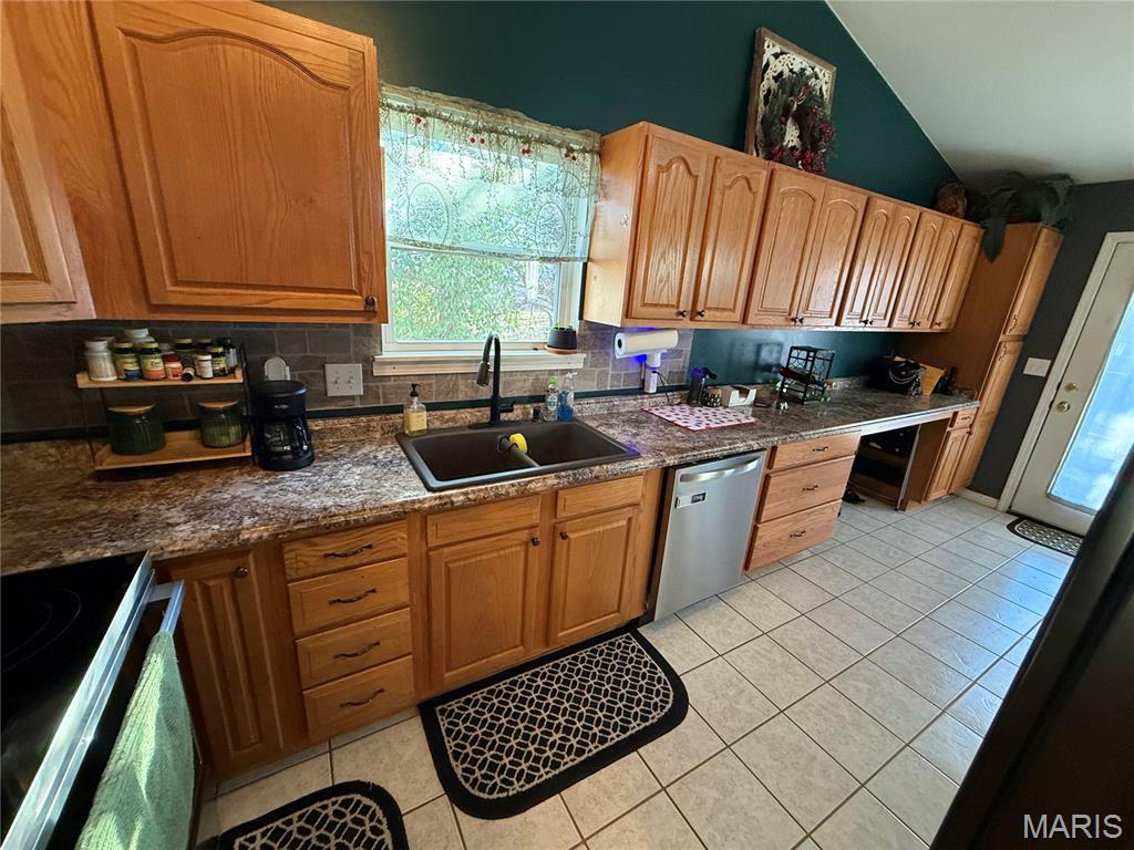 604 Locust Street Cuba, MO 65453 - Photo 7 of 21