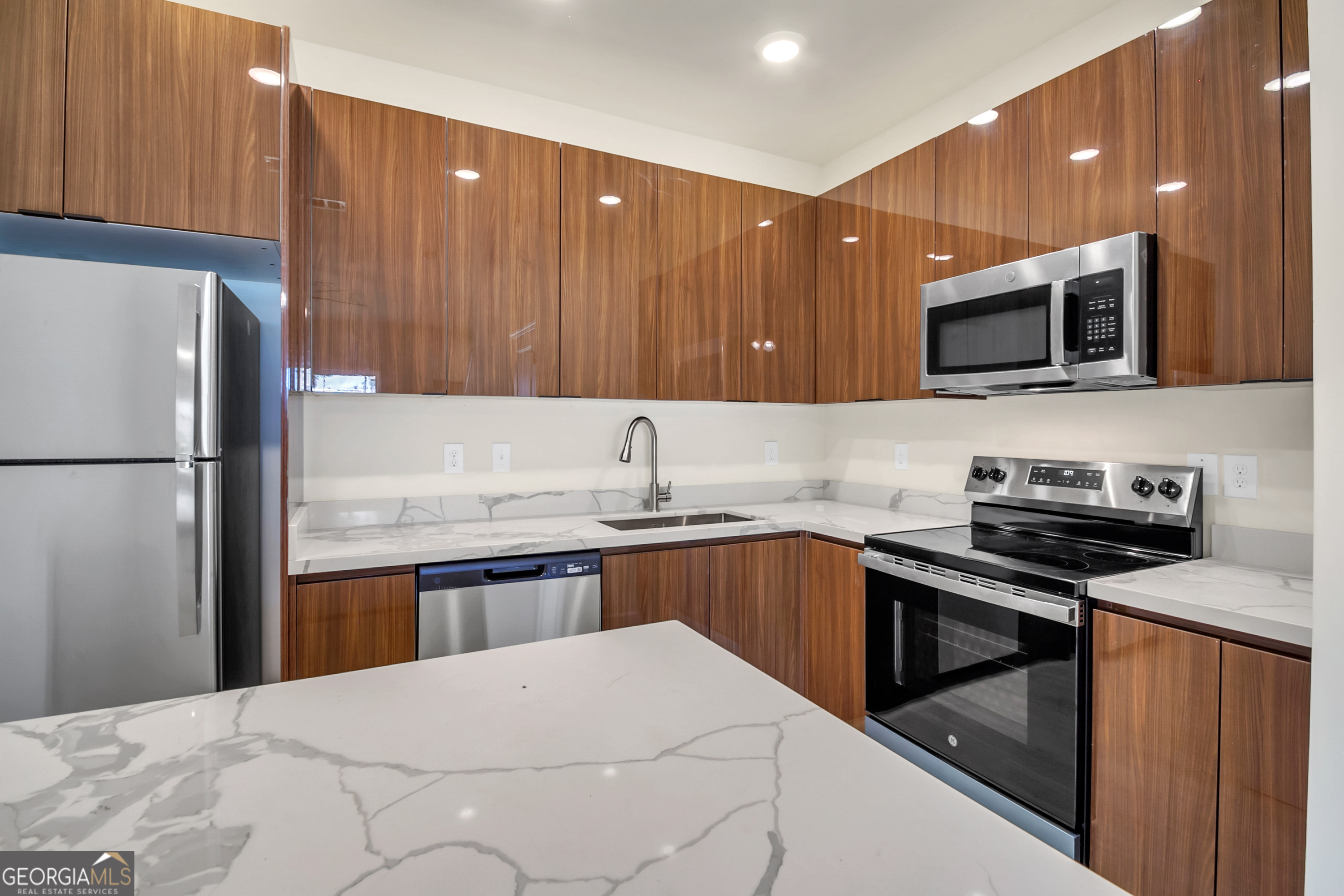 50 South Jackson Street, Unit 401 Forsyth, GA 31029 - Photo 6 of 23