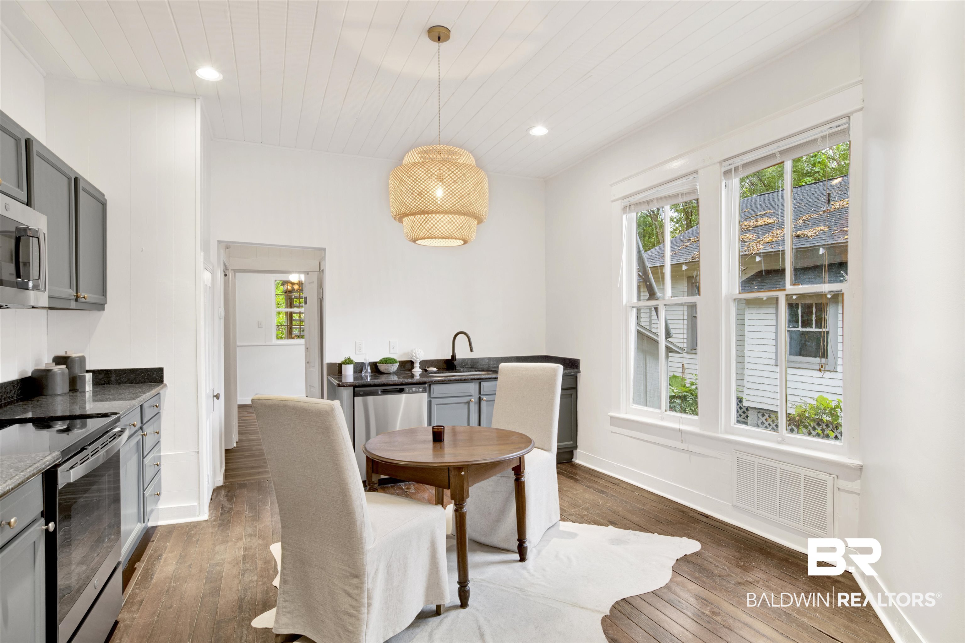11 Van Heuval Street Mobile, AL 36606 - Photo 8 of 33