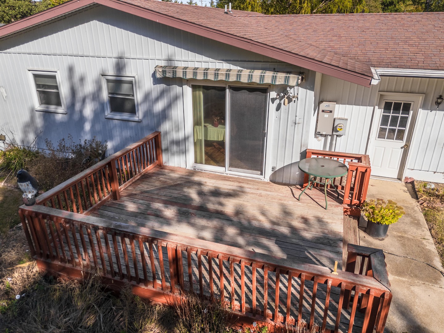 504 West Jackson Street Cullom, IL 60929 - Photo 13 of 51 a view of a house with backyard and sitting area