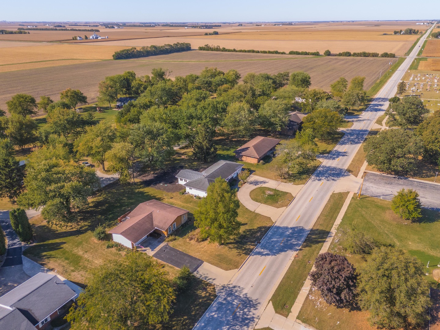 504 West Jackson Street Cullom, IL 60929 - Photo 22 of 51 a view of a city with an ocean