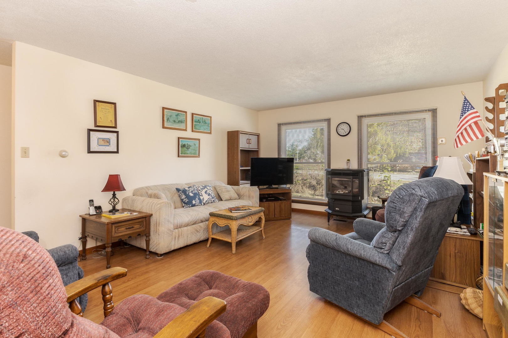504 West Jackson Street Cullom, IL 60929 - Photo 45 of 51 a living room with furniture or couch and a flat screen tv