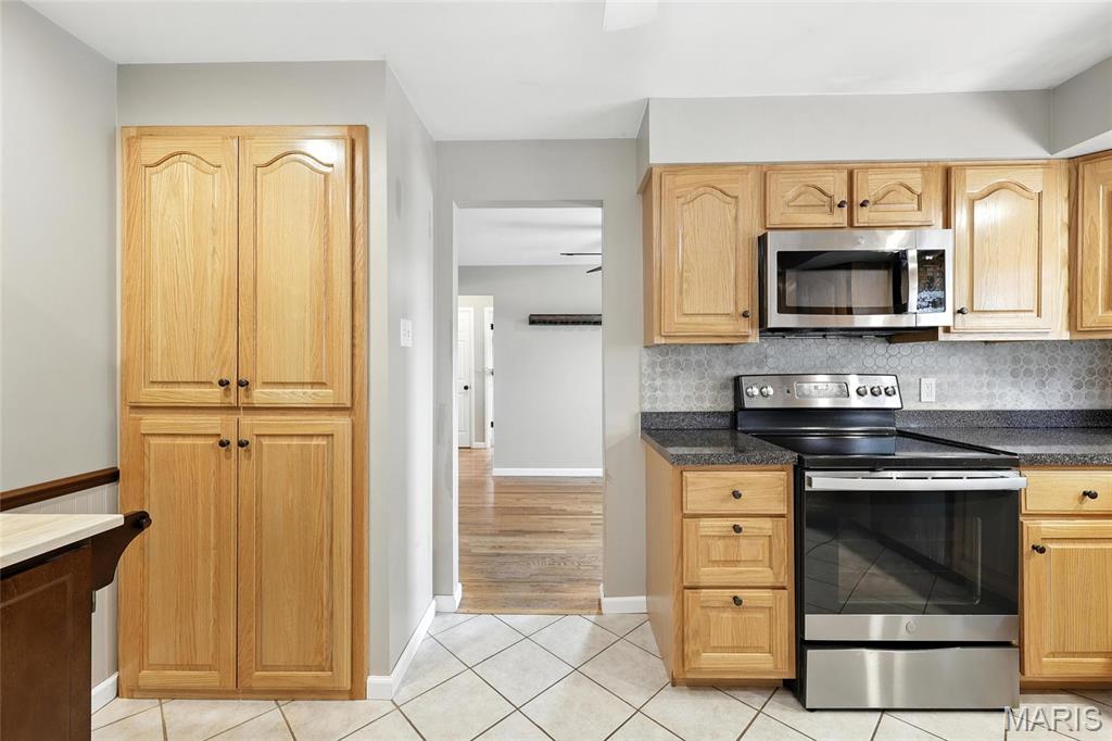 9800 Ridgely Lane Affton, MO 63123 - Photo 13 of 38