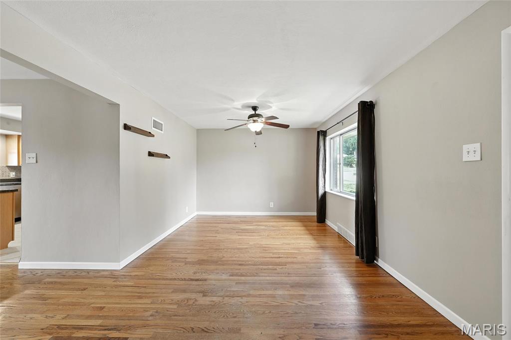 9800 Ridgely Lane Affton, MO 63123 - Photo 3 of 38