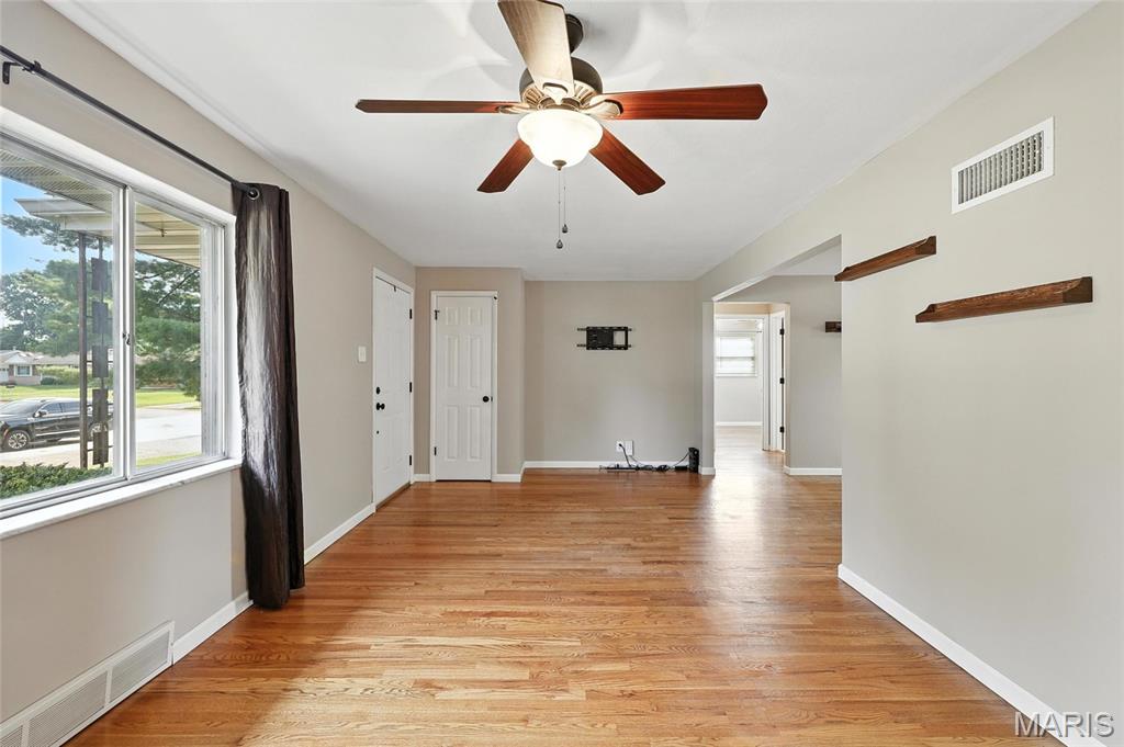 9800 Ridgely Lane Affton, MO 63123 - Photo 6 of 38