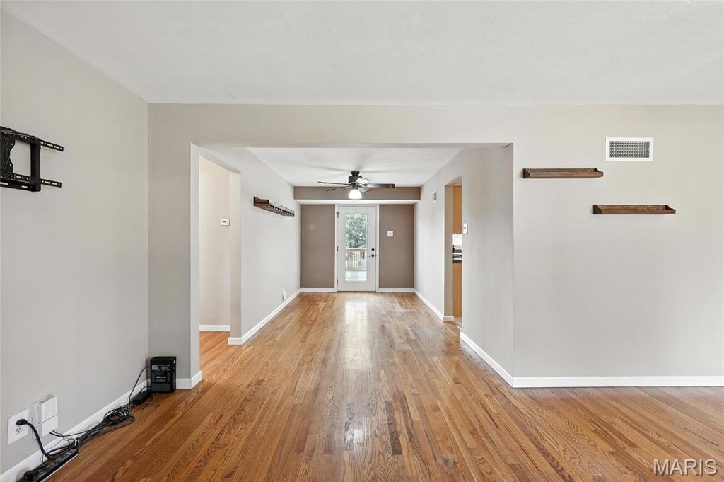 9800 Ridgely Lane Affton, MO 63123 - Photo 8 of 38