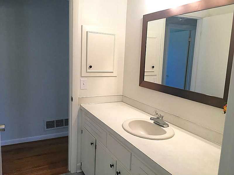 13 Wood Road Middletown, RI 02842 - Photo 14 of 22 Bathroom.