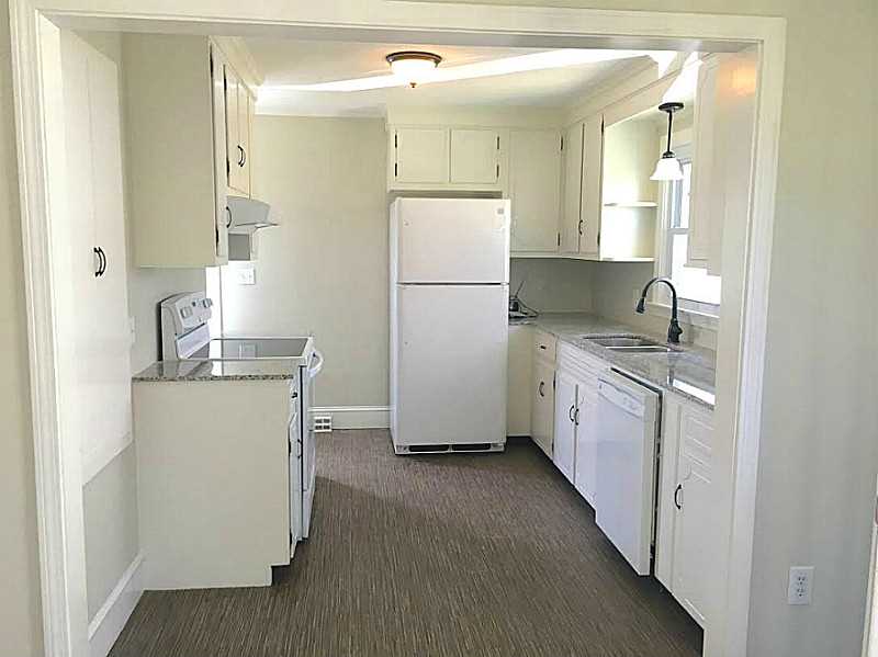 13 Wood Road Middletown, RI 02842 - Photo 4 of 22 Kitchen.