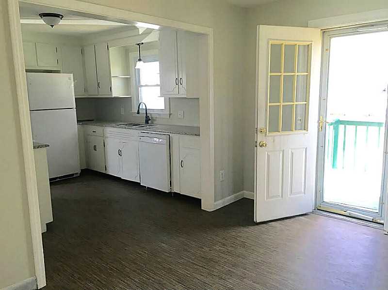 13 Wood Road Middletown, RI 02842 - Photo 7 of 22 Kitchen.