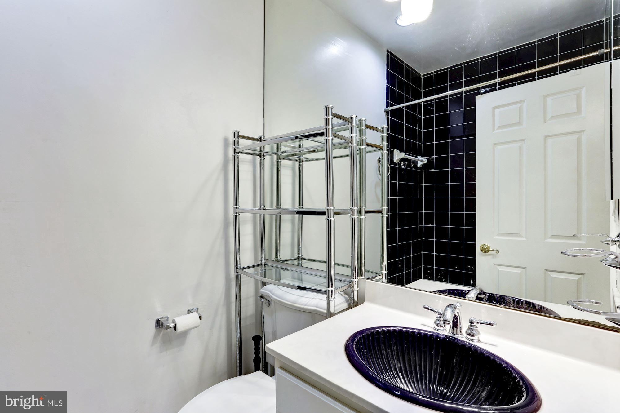 1624 Beekman Place Northwest, Unit E Washington, DC 20009 - Photo 12 of 24