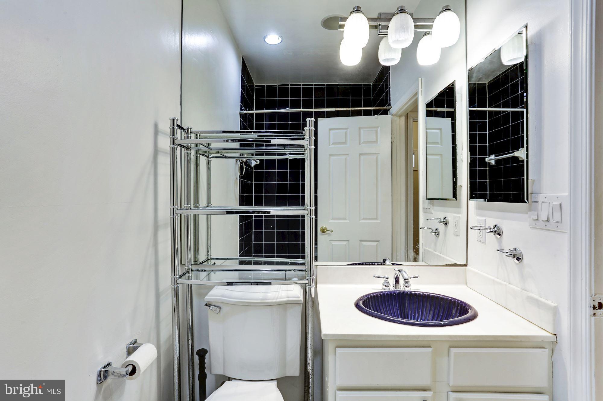1624 Beekman Place Northwest, Unit E Washington, DC 20009 - Photo 13 of 24