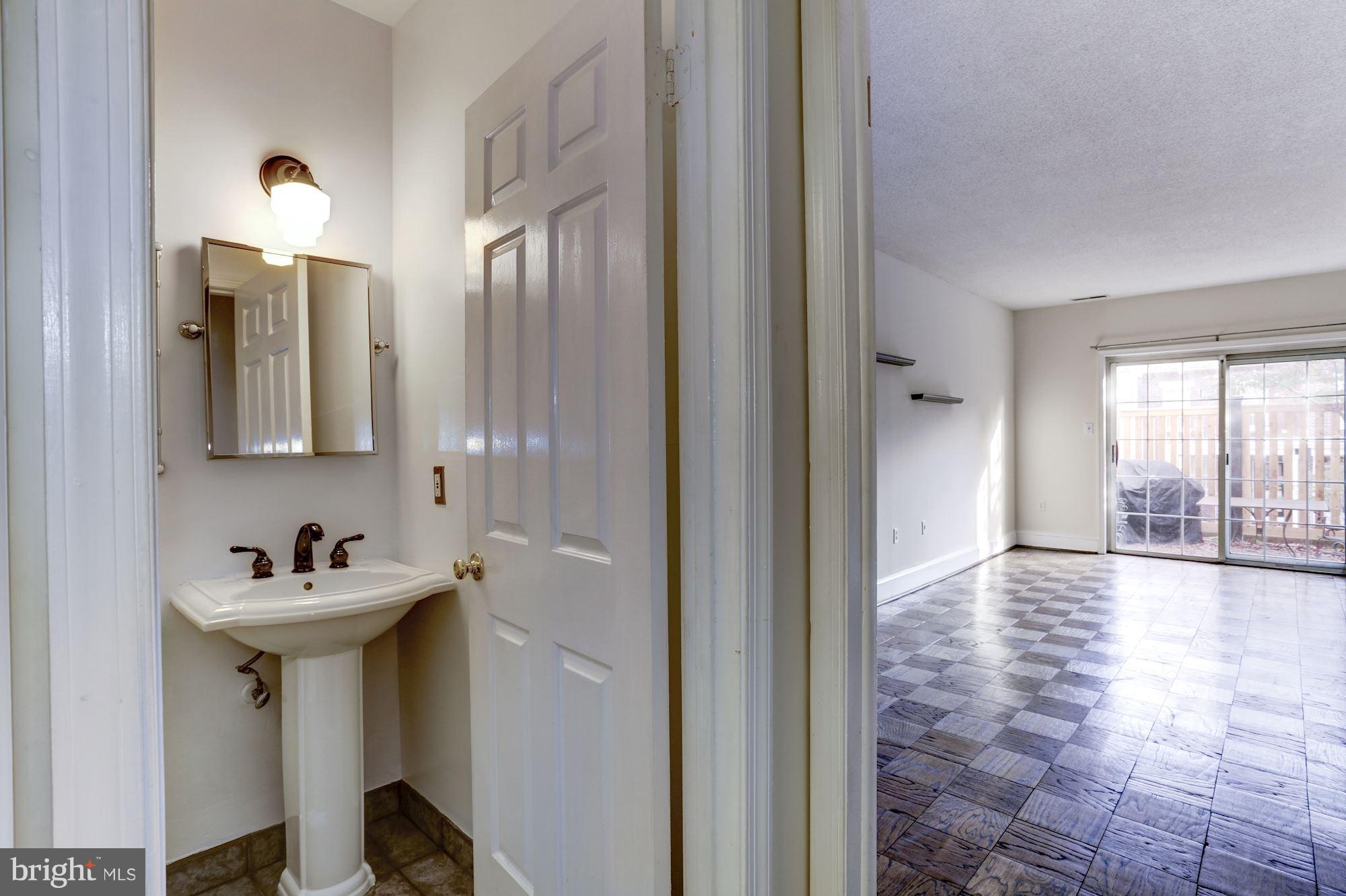 1624 Beekman Place Northwest, Unit E Washington, DC 20009 - Photo 20 of 24