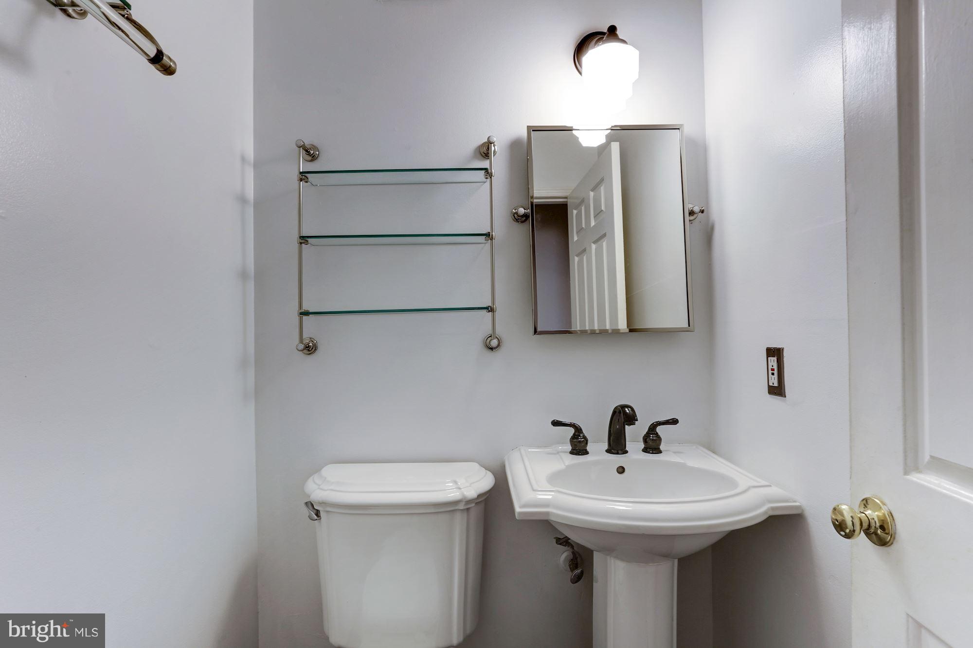 1624 Beekman Place Northwest, Unit E Washington, DC 20009 - Photo 21 of 24