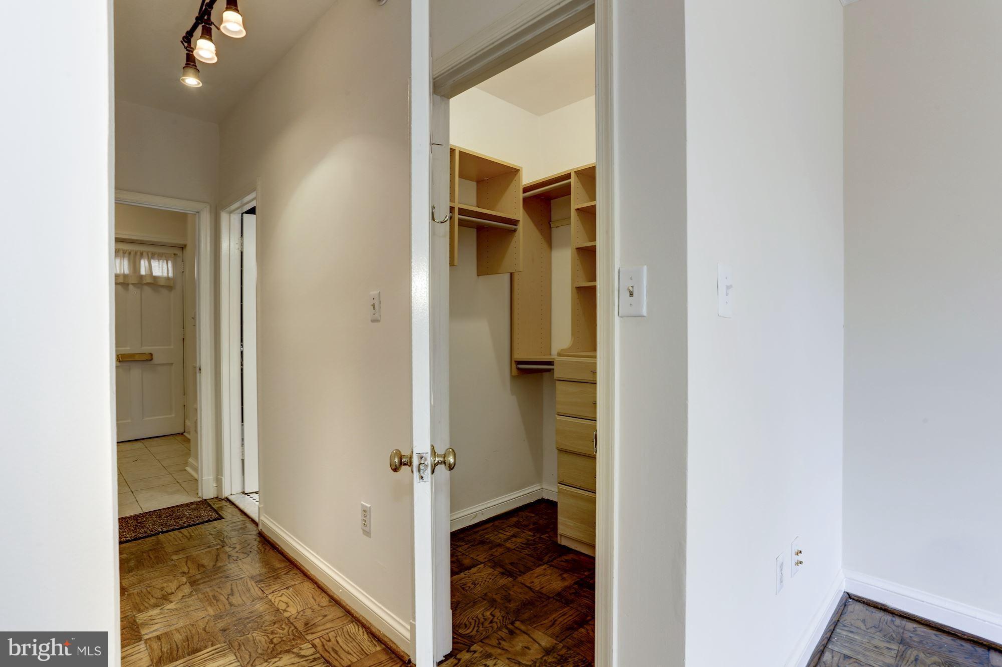 1624 Beekman Place Northwest, Unit E Washington, DC 20009 - Photo 9 of 24