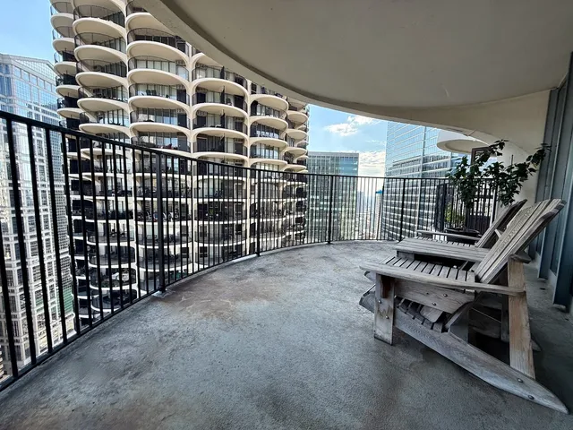 $2,350 | 300 North State Street, Unit 4635, Chicago, IL 60654