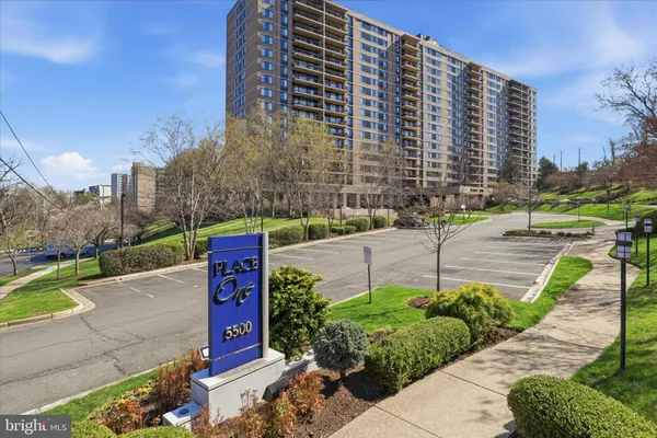 $1,850 | 5500 Holmes Run Parkway, Unit 703, Alexandria, VA 22304