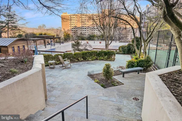 $1,900 | 5500 Holmes Run Parkway, Unit 703, Alexandria, VA 22304