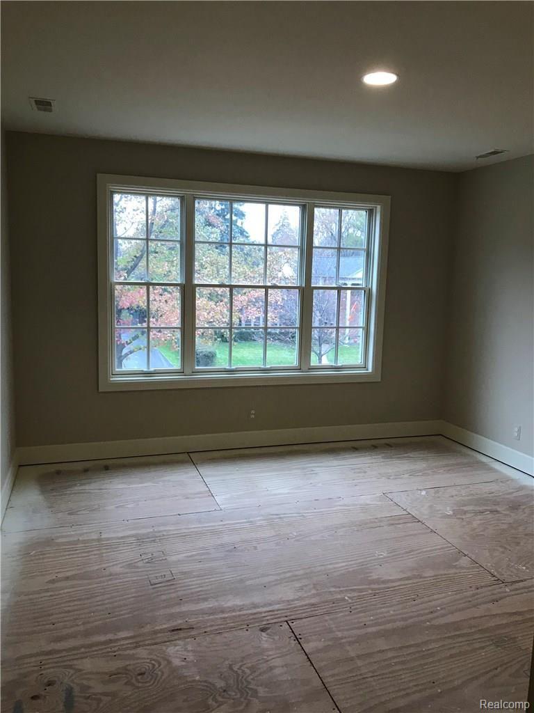 1008 Harvard Road Grosse Pointe, MI 48230 - Photo 19 of 19 Bed 4.jpg