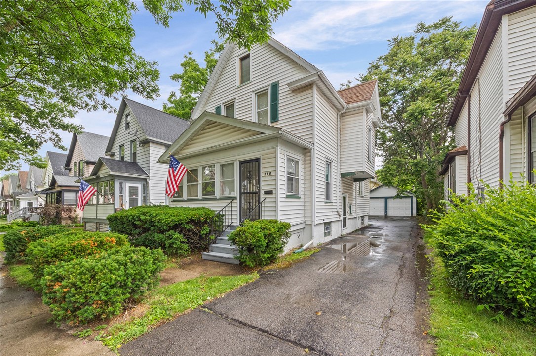 380 Sawyer Street Rochester, NY 14619 - Photo 3 of 36