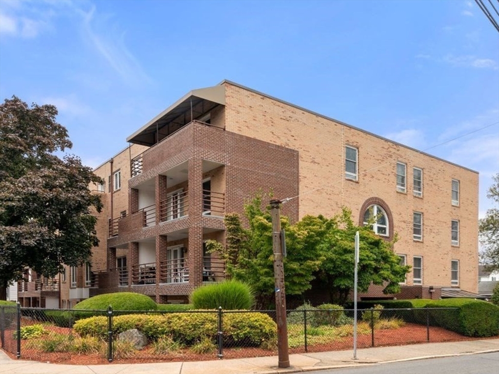 314 Riverside Avenue, Unit 305 Medford, MA 02155 - Photo 1 of 26