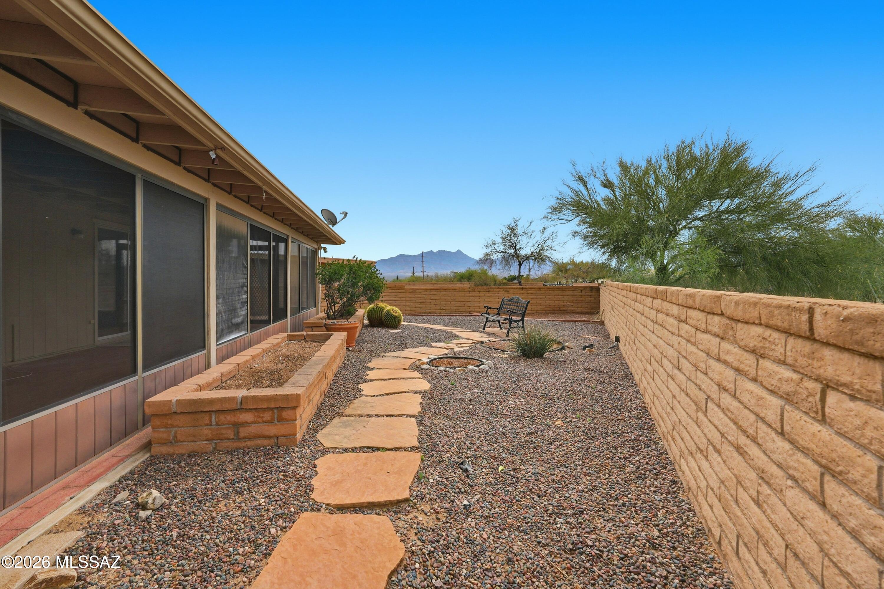 321 West Rio-Santa Cruz Green Valley, AZ 85614 - Photo 26 of 31