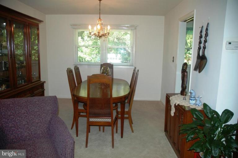 7008 Sea Cliff Road McLean, VA 22101 - Photo 3 of 6 Dining Room