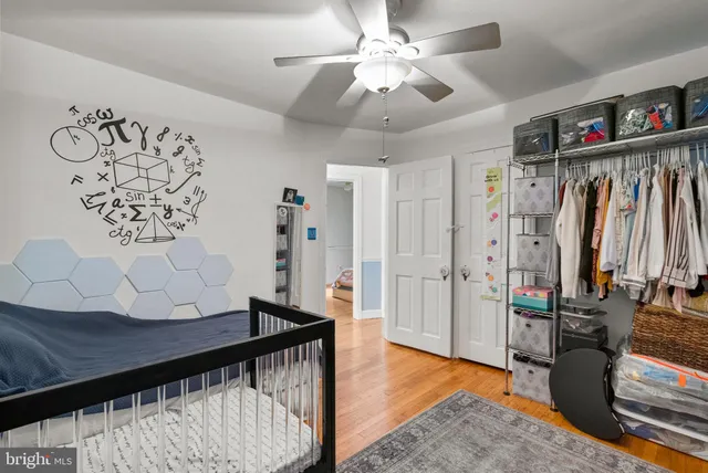 a view of an entryway with a workspace