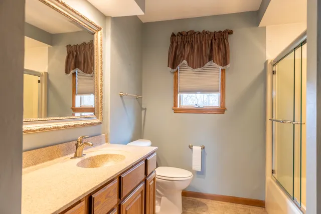 $599,900 | 1819 West Aberdeen Drive, Janesville, WI 53545