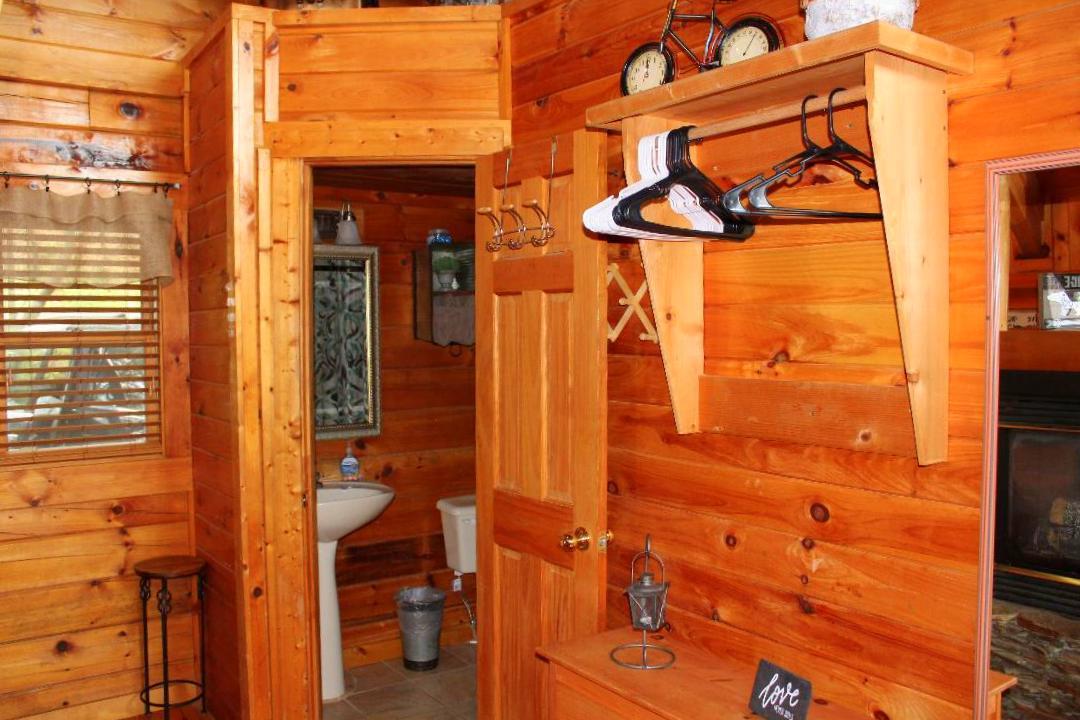 4136 Evans Chapel Road Sevierville, TN 37876 - Photo 16 of 20 16e