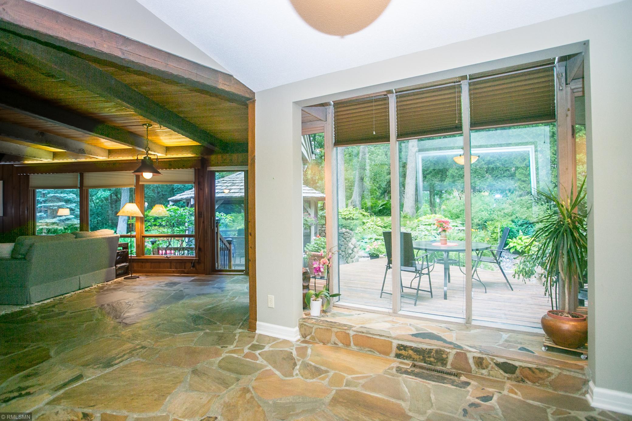 8009 Lea Road Bloomington, MN 55438 - Photo 12 of 67 Gallery Image 12
