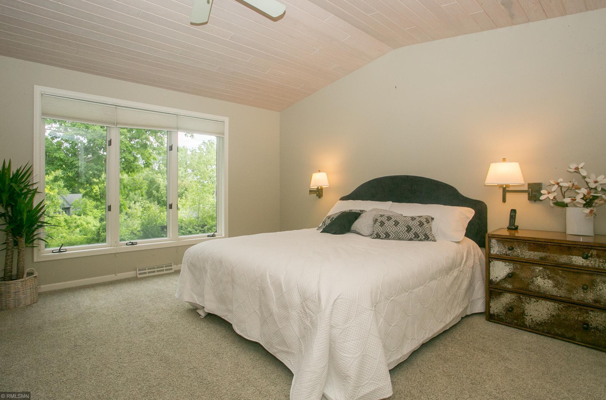 8009 Lea Road Bloomington, MN 55438 - Photo 16 of 67 Gallery Image 16