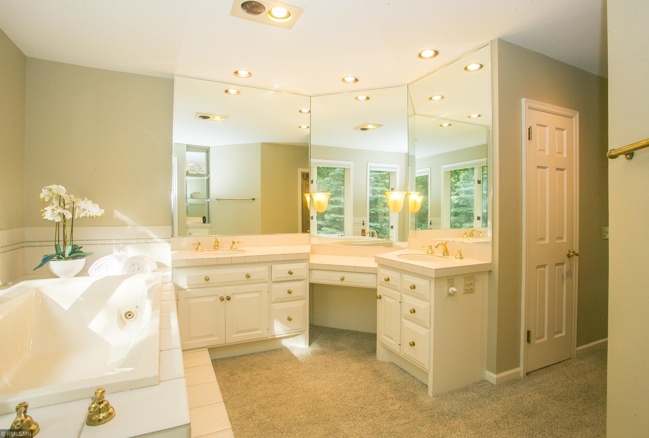 8009 Lea Road Bloomington, MN 55438 - Photo 19 of 67 Gallery Image 19