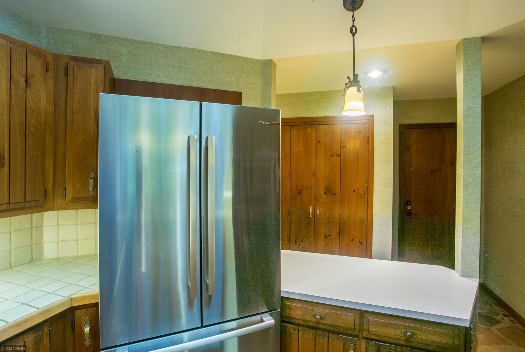 8009 Lea Road Bloomington, MN 55438 - Photo 25 of 67 Gallery Image 25