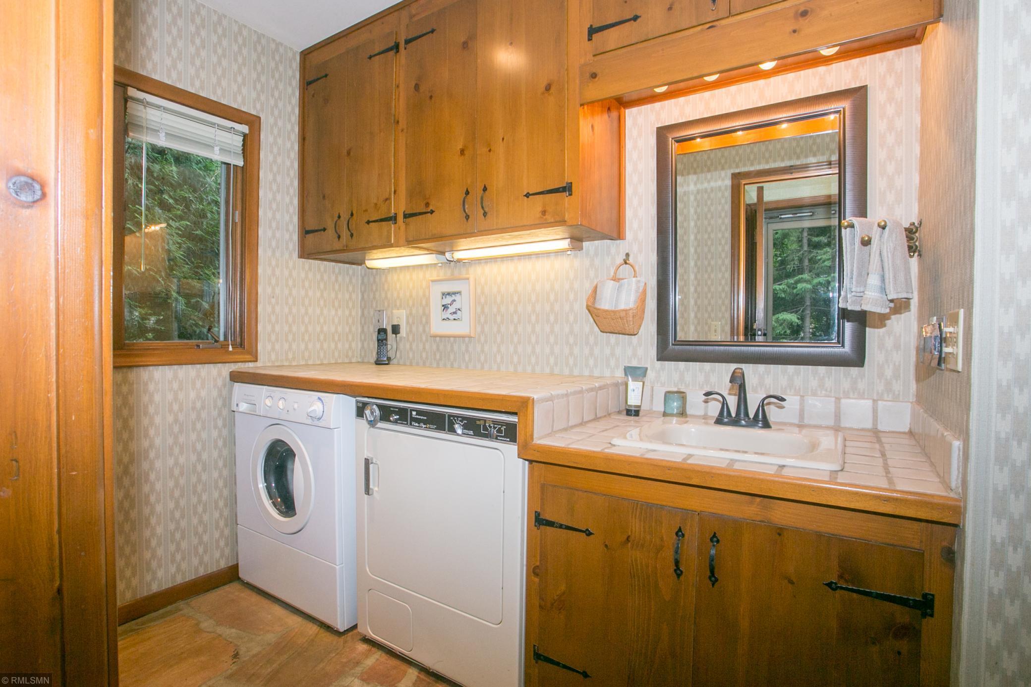 8009 Lea Road Bloomington, MN 55438 - Photo 27 of 67 Gallery Image 27