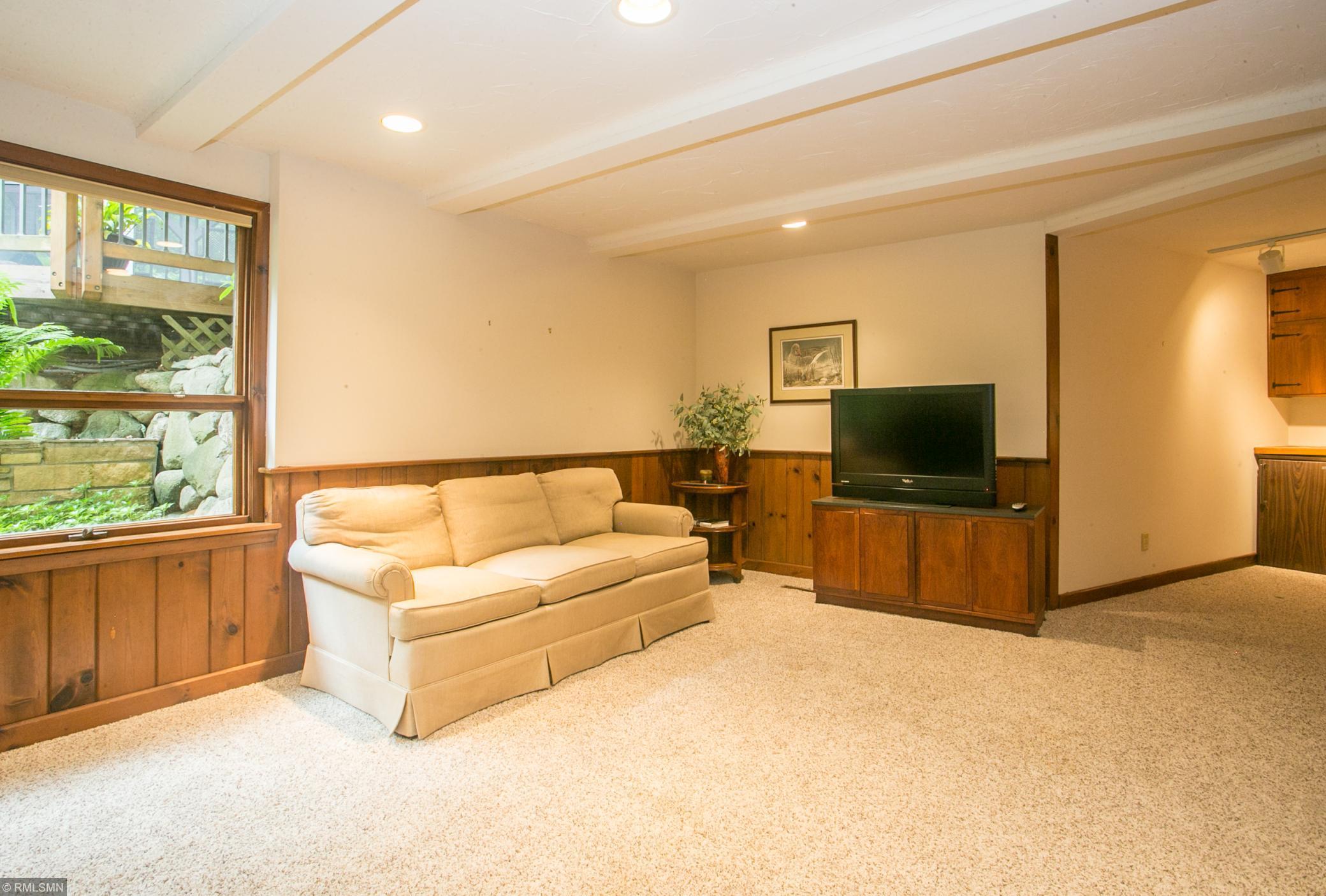 8009 Lea Road Bloomington, MN 55438 - Photo 31 of 67 Gallery Image 31