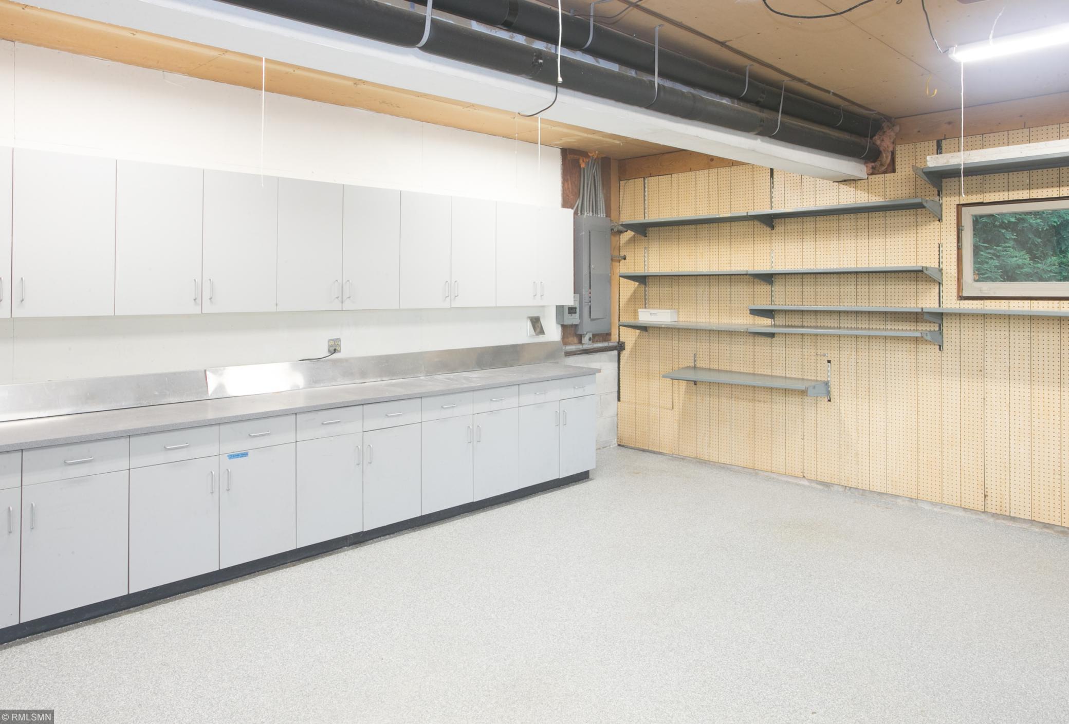 8009 Lea Road Bloomington, MN 55438 - Photo 38 of 67 Gallery Image 38