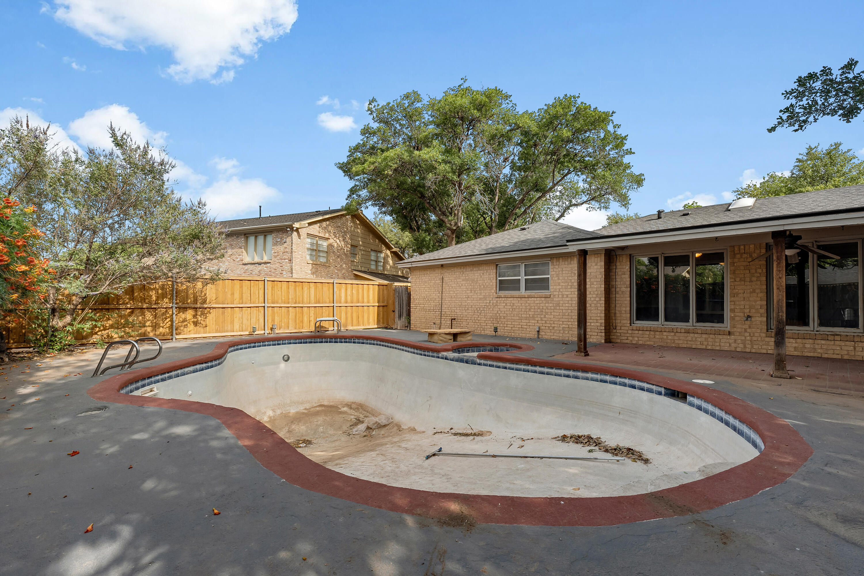 4017 69th Street Lubbock, TX 79413 - Photo 33 of 38 DSC01764