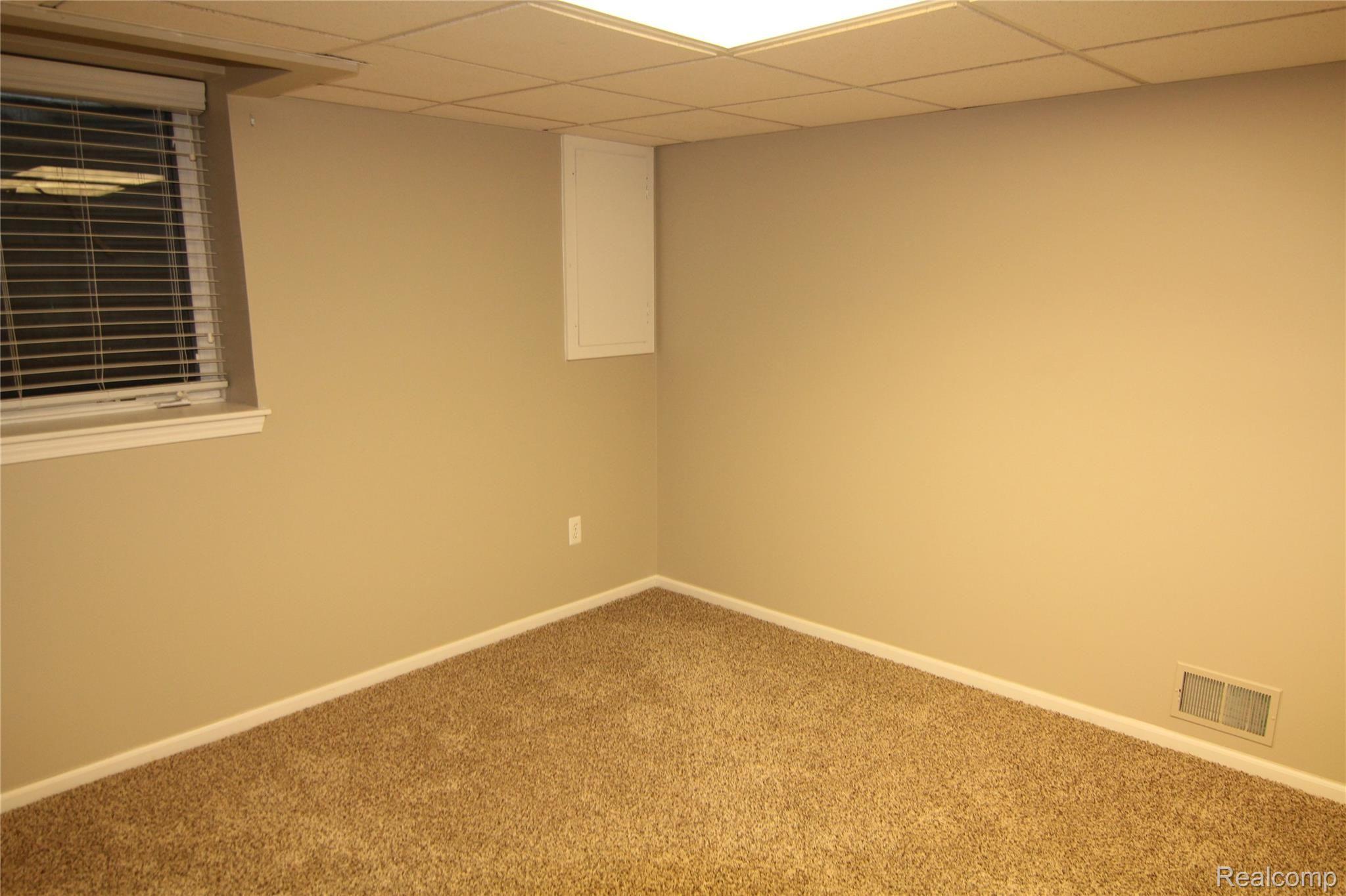 449 Newcastle Lane, Unit 44 Romeo, MI 48065 - Photo 21 of 30 IMG_2575.JPG