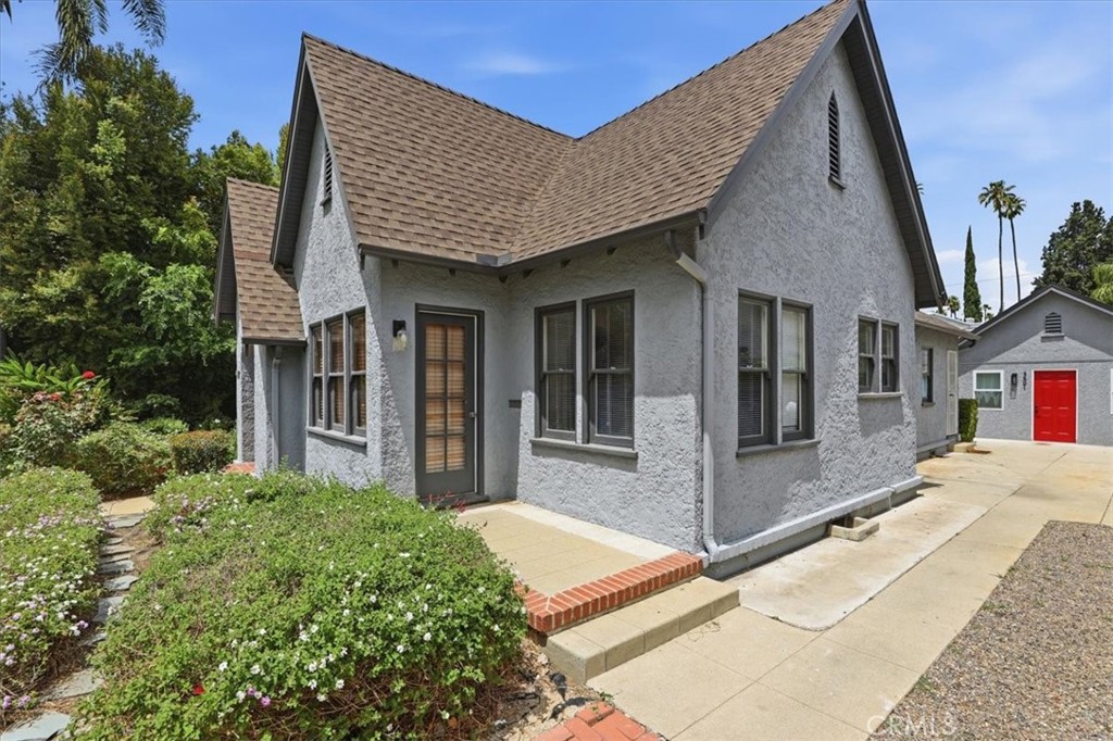 3589 Castle Reagh Place Riverside, CA 92506 - Photo 3 of 46